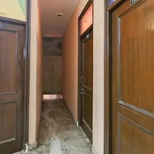 https://oyo-flagship-81132-vansh-residency.shimlahotels.net