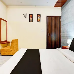 https://s-v-grand.hotels-varanasi.com